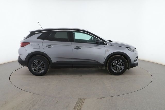 Opel Grandland X 1.2 Turbo Opel 2020