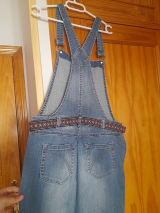 Peto vaquero con tirantes desmontables
