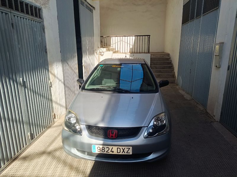 Honda Civic 2004 - foto 1