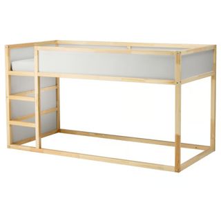 Dormitorio Ikea Kura madera