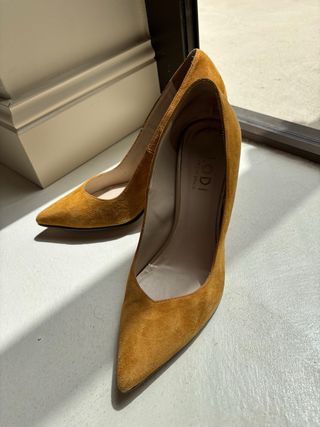Zapatos de tacón LODI color mostaza talla 38