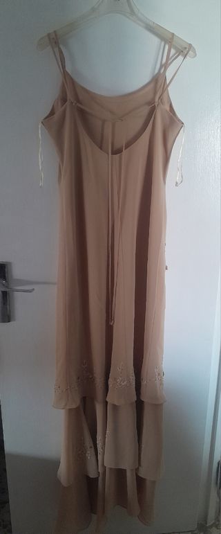 Vestido beige hecho a mano talla XL