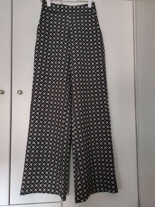 Pantalón ancho de vestir negro