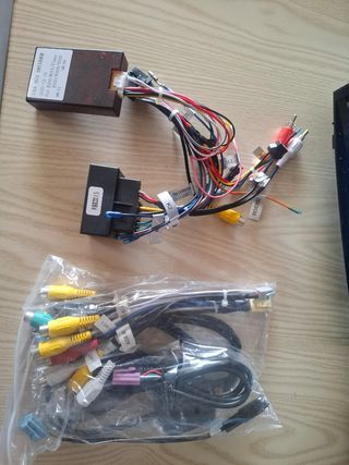Radio Mercedes 4GB RAM 64GB.  (W2)