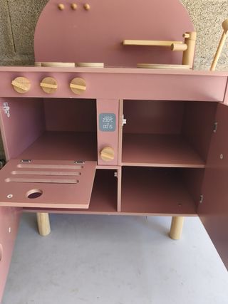 Cocinita de madera infantil