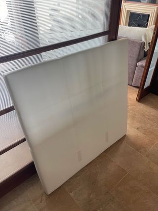 2 Cabeceros blanco polipiel. acolchados