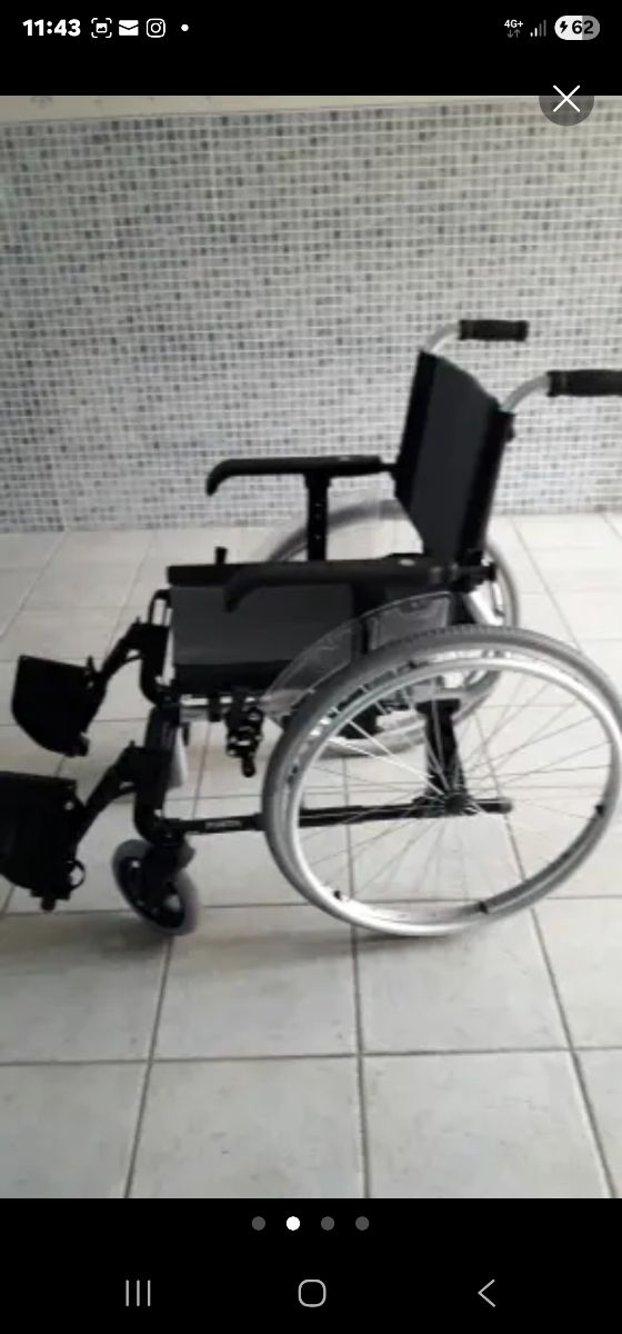 Silla de ruedas plegable