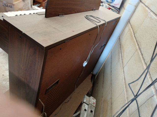 Órgano Yamaha Electrónico. Piano