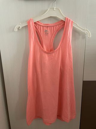 Camiseta tirantes de deporte
