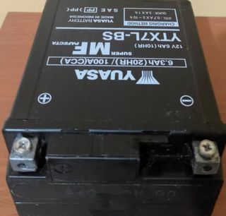 Batería Yuasa YTX7L-BS 12V 6Ah