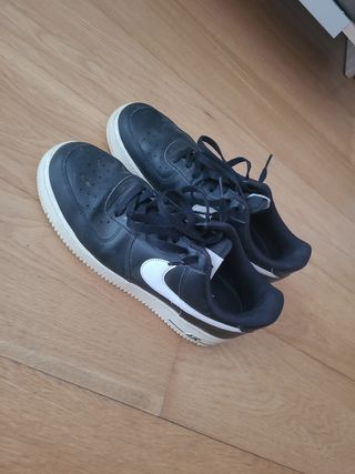 Nike Air Force 1 Negras