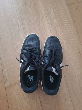 Nike Air Force 1 Negras