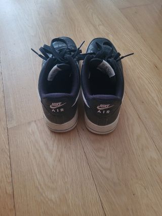 Nike Air Force 1 Negras