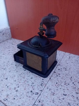Molinillo de café antiguo ELMA