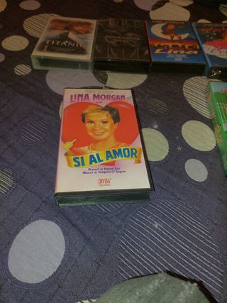 Películas VHS: Titanic, X-Men, Lina Morgan