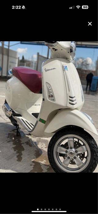 Vespa Piaggio 125 Blanca