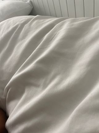 Almohada blanca de tela