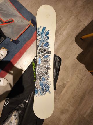Snowboard Burton 1m55 con fijaciones