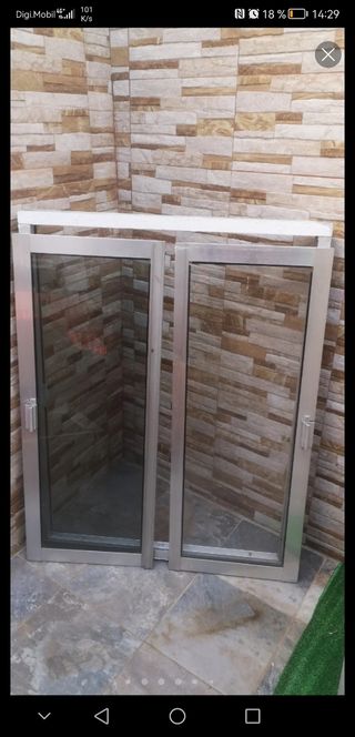 Ventana de aluminio
Vengo urgentemente 