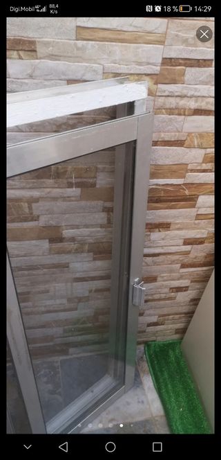 Ventana de aluminio
Vengo urgentemente 