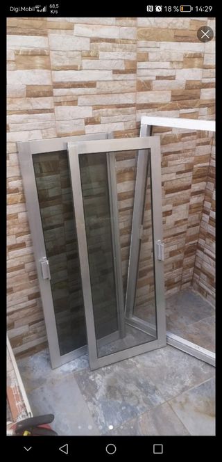 Ventana de aluminio
Vengo urgentemente 