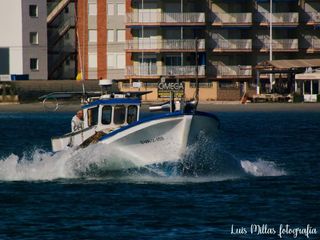 Barco de pesca profesional, de artes menores.