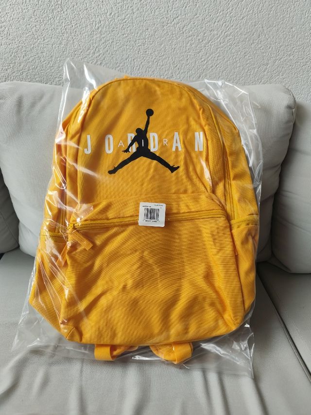 Mochila Jordan Amarilla