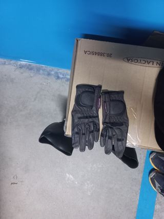 Set hipica: Casco, guantes y botas niñ@s 7-8 años