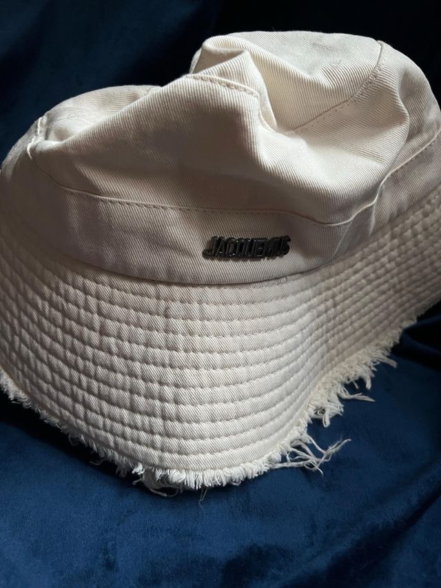 Gorra beige Jacquemus