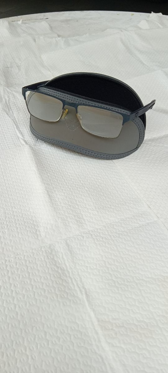 Custodia e occhiali Armani originali