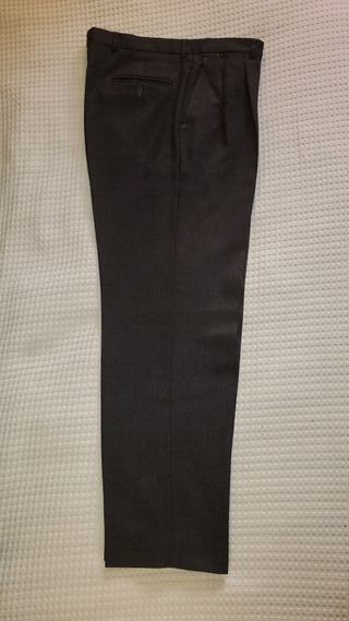 Traje de lana gris de invierno