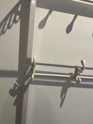 Perchero banco zapatero blanco cojín gris