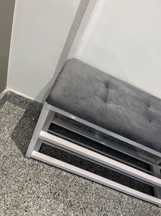 Perchero banco zapatero blanco cojín gris