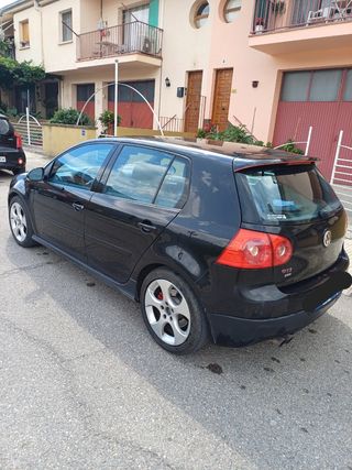 Volkswagen Golf 2004