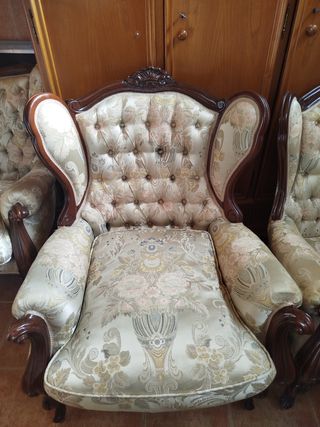 Dos butacones Isabelinos madera