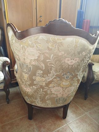 Dos butacones Isabelinos madera