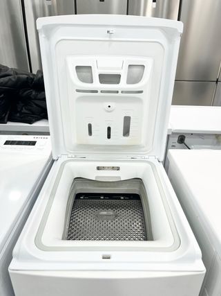 LAVADORA CARGA SUPERIOR WHIRLPOOL 6.5KG 1200RPM.