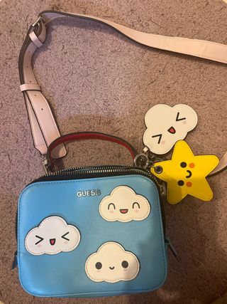 Bolso Guess Azul con Nubes y Estrella