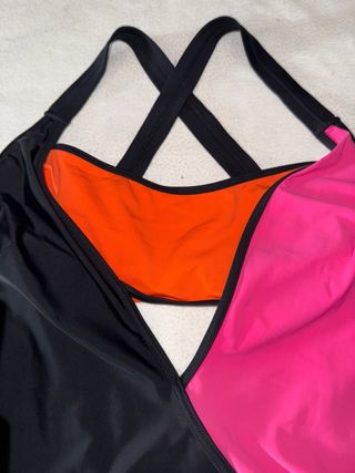 Bañador Tricolor Negro, Naranja y Rosa