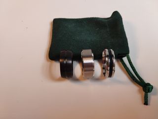 Anillos de moda plateados y negros