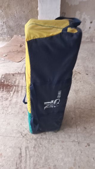 Cuna de viaje amarilla y azul