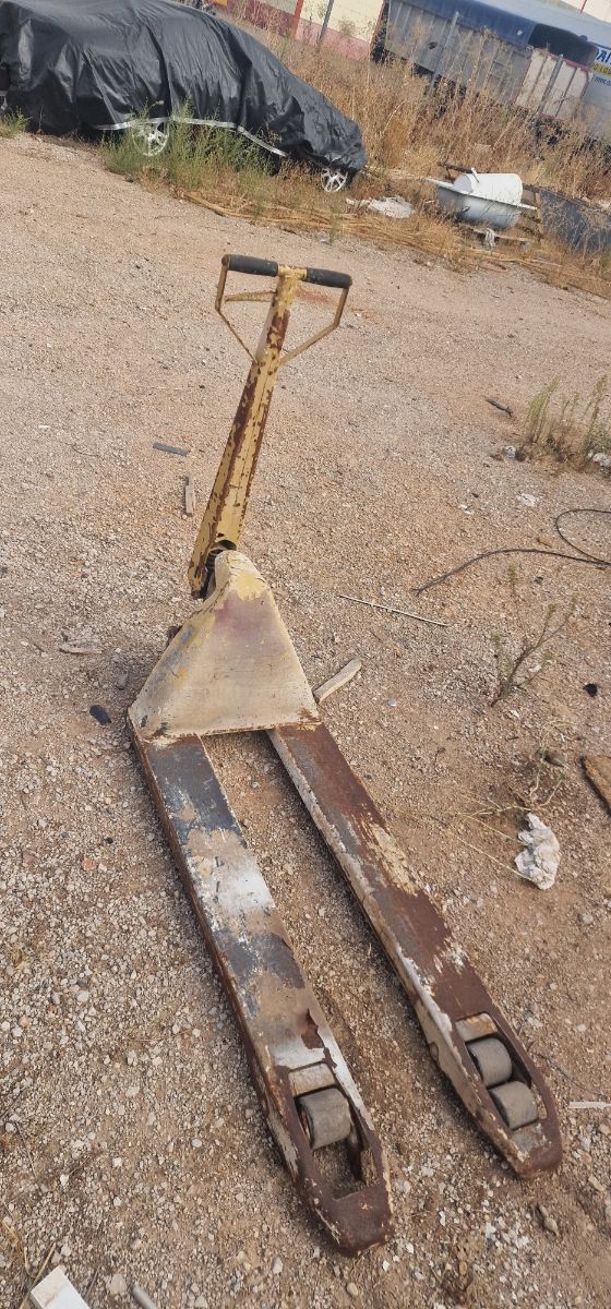 Transpaleta manual para reparar