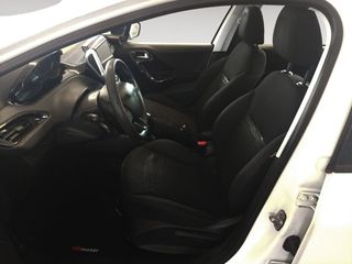 Peugeot 208 Business Line