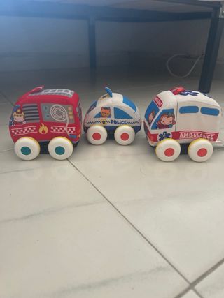 Coches de juguete: policía, bombero y ambulancia