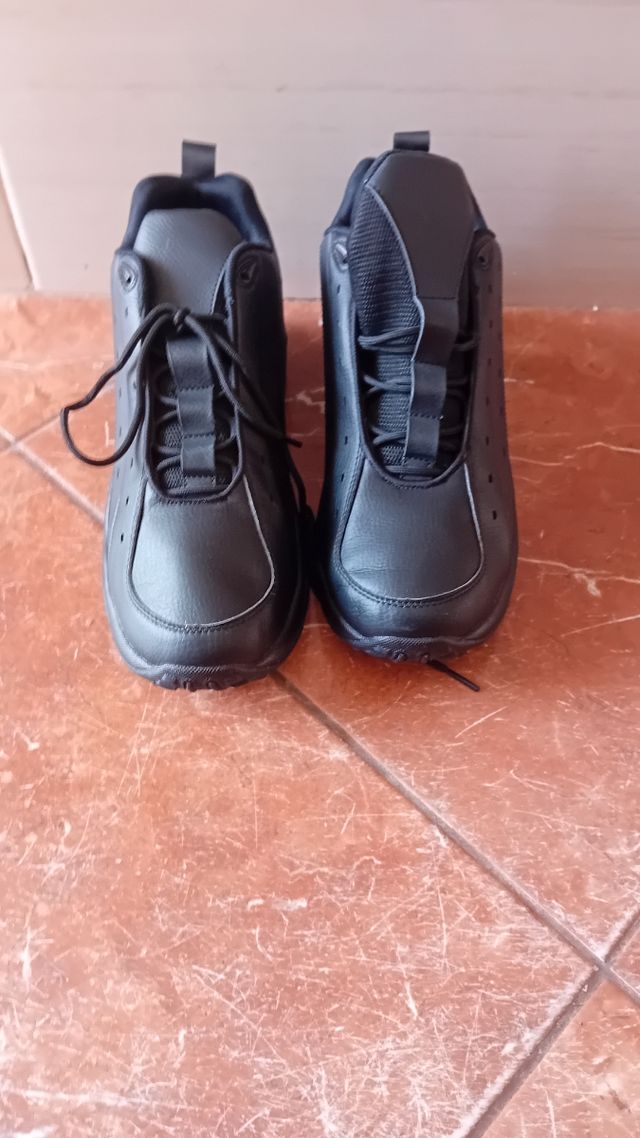 Zapatos negros para hombre