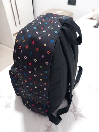 Mochila BECOOL con estampado de corazones