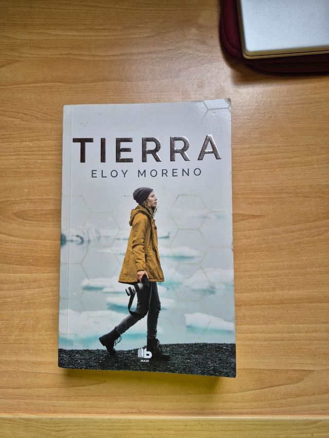 Tierra (Ficción) (Spanish Edition). Eloy Moreno