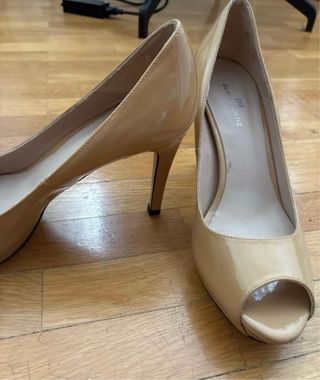 Tacones NUEVOS Gloria Ortiz Beige Talla 39