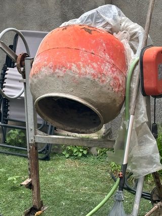 Hormigonera Naranja