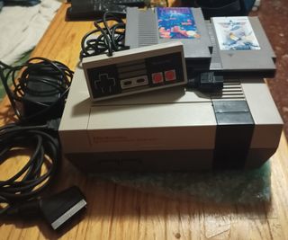 Nintendo NES + 2 Juegos
